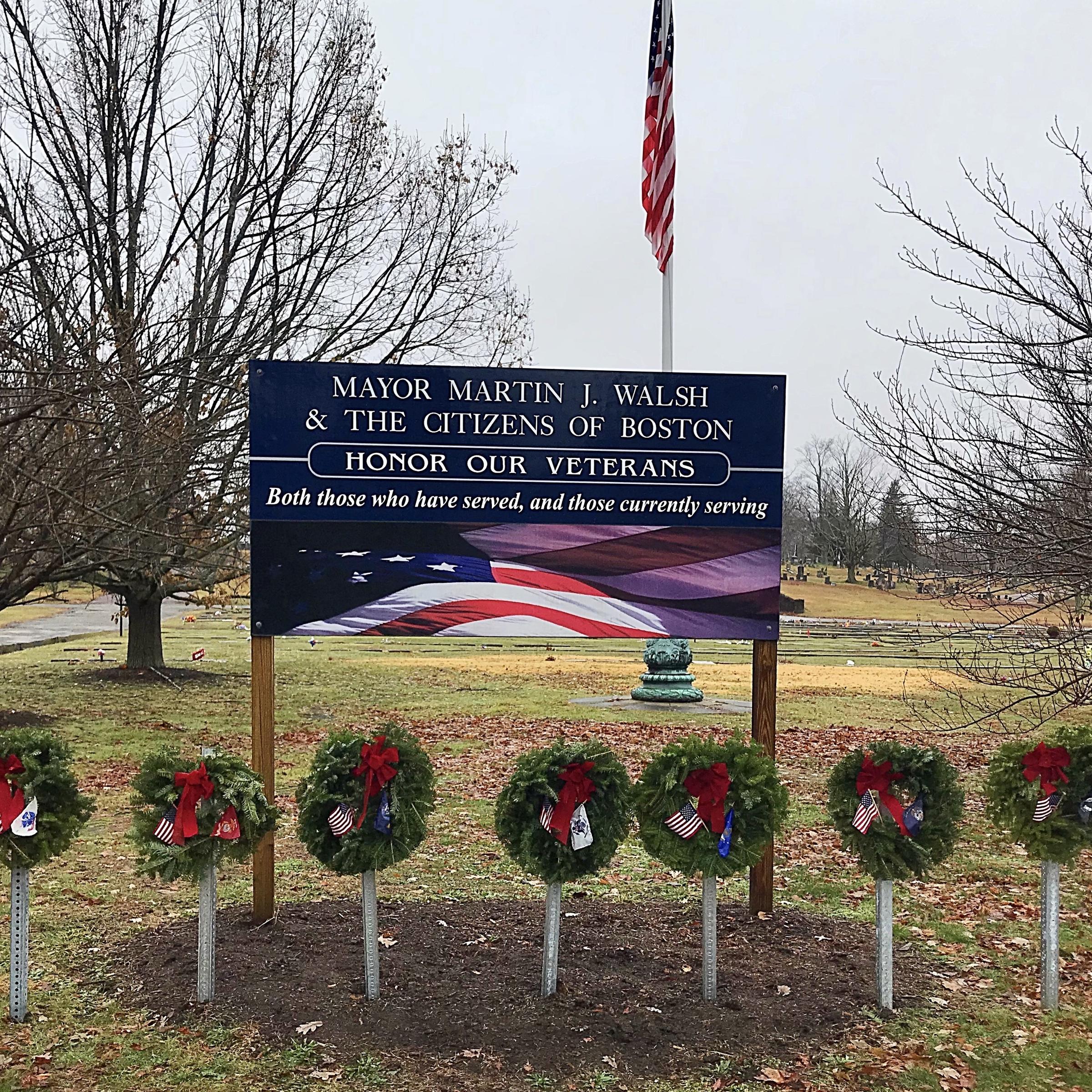 wreaths across american - Mount Hope
