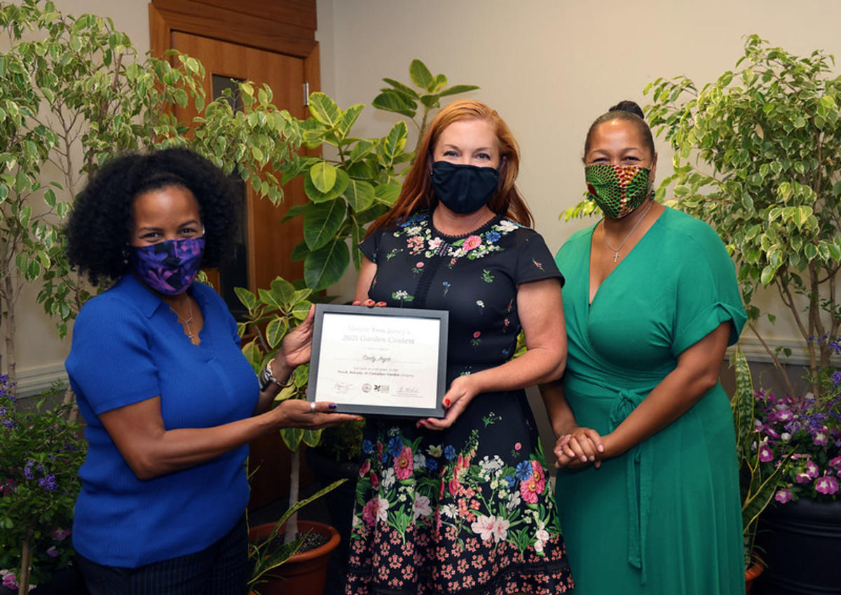 Joyce - 2nd Place Porch or Container - Award