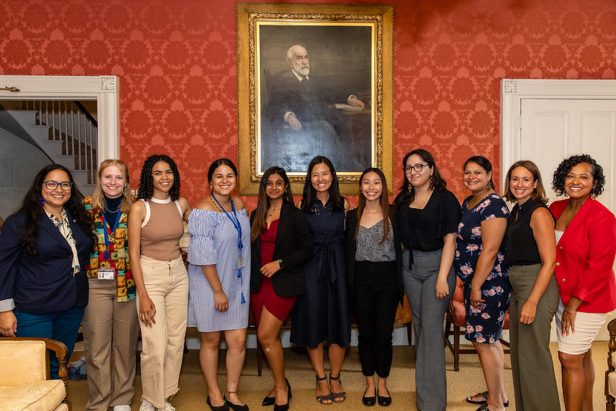 Group photo of Sahomi with Mayor Wu and summer interns