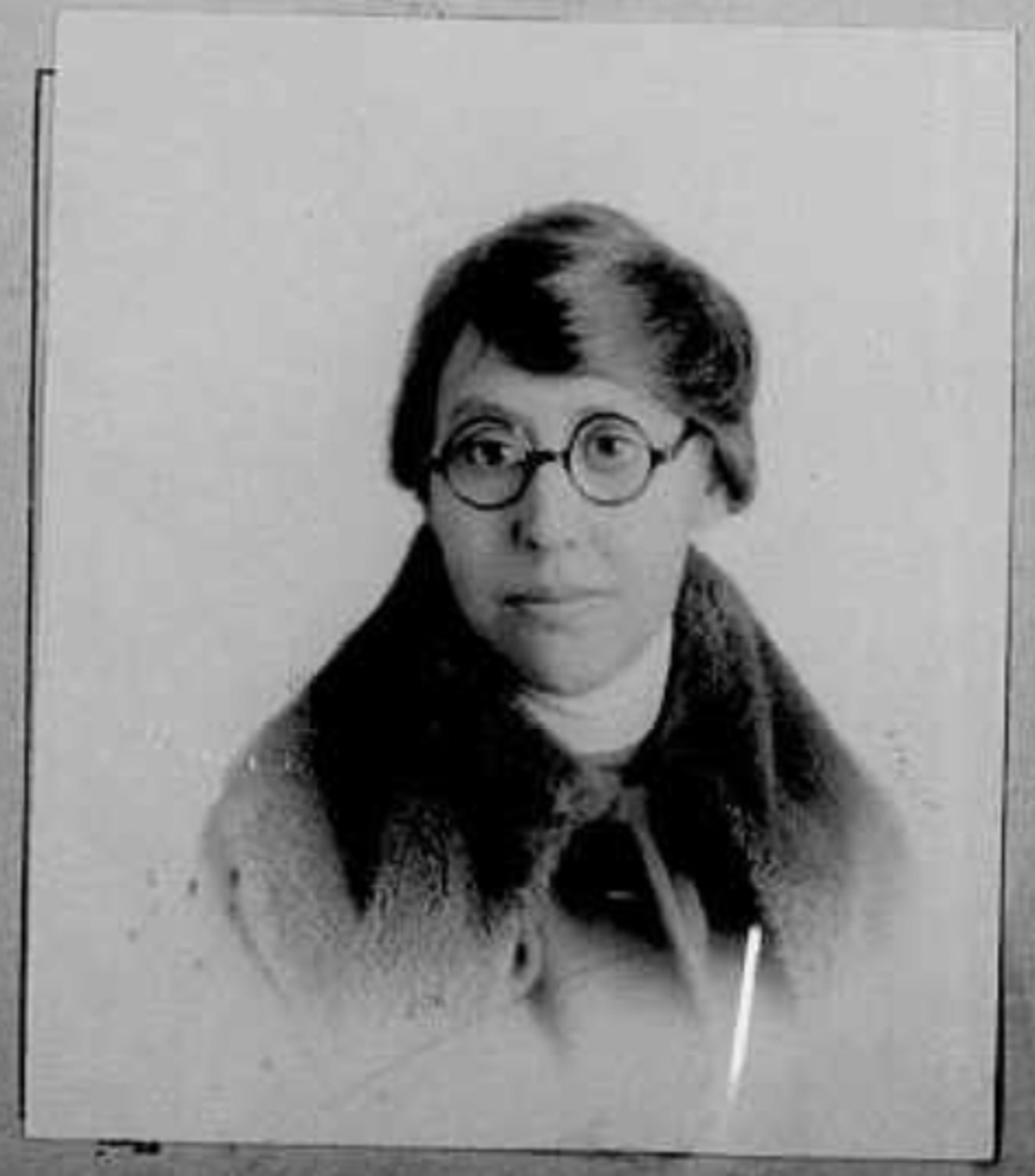 Margaret S. Winslow passport application, 1922. She was the daughter of Boston architect Walter Thacher Winslow.